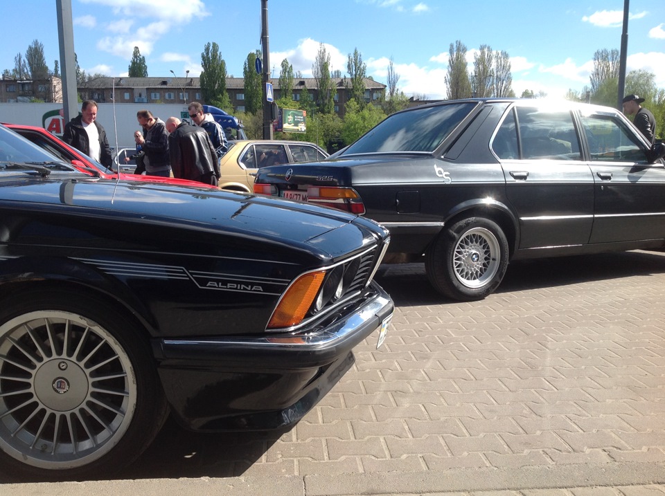 Фестиваль ретро техніки old car land 3