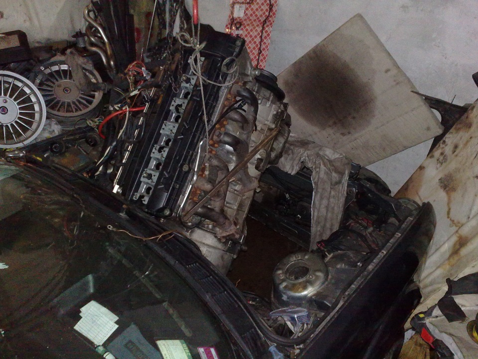 Пару фото (установка двигуна м52в28) 4