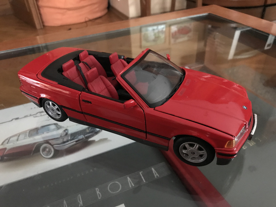 BMW E36 кабріолет, 1:18 1