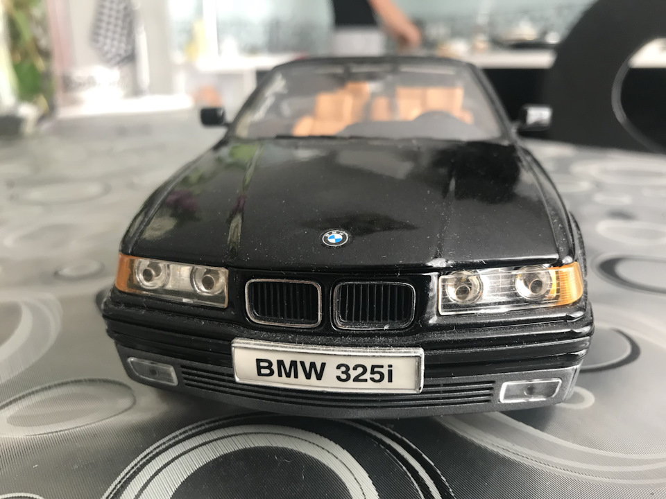 BMW E36 Convertible, 1:18, частина 2 4
