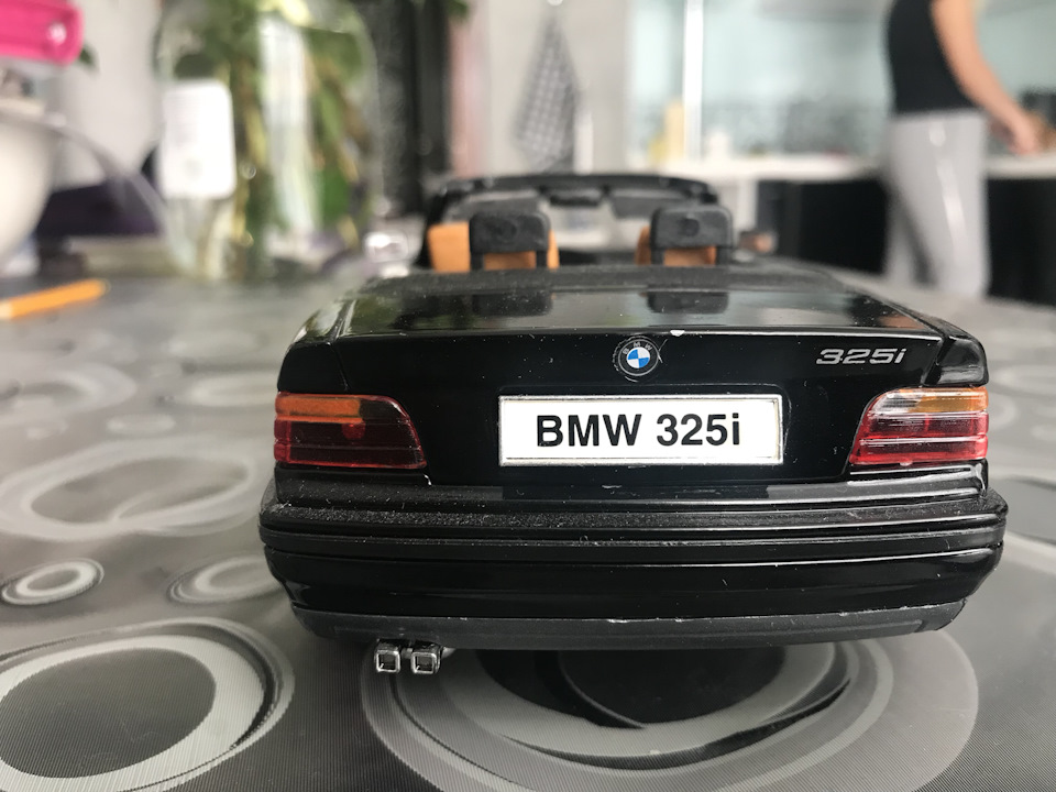 BMW E36 Convertible, 1:18, частина 2 5