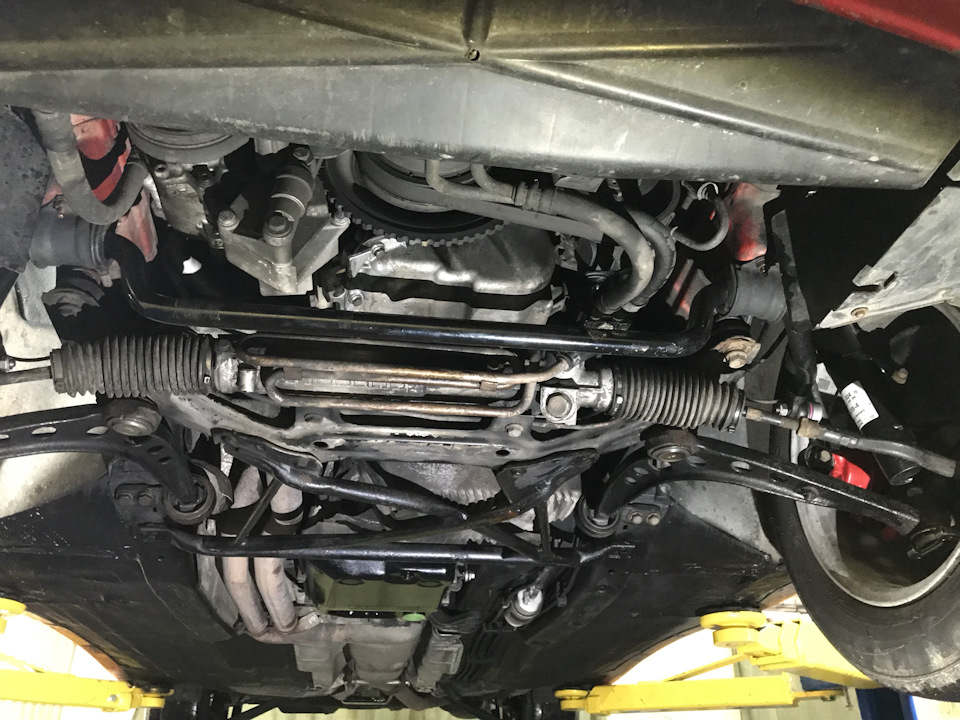 BMW E36, вид знизу 2