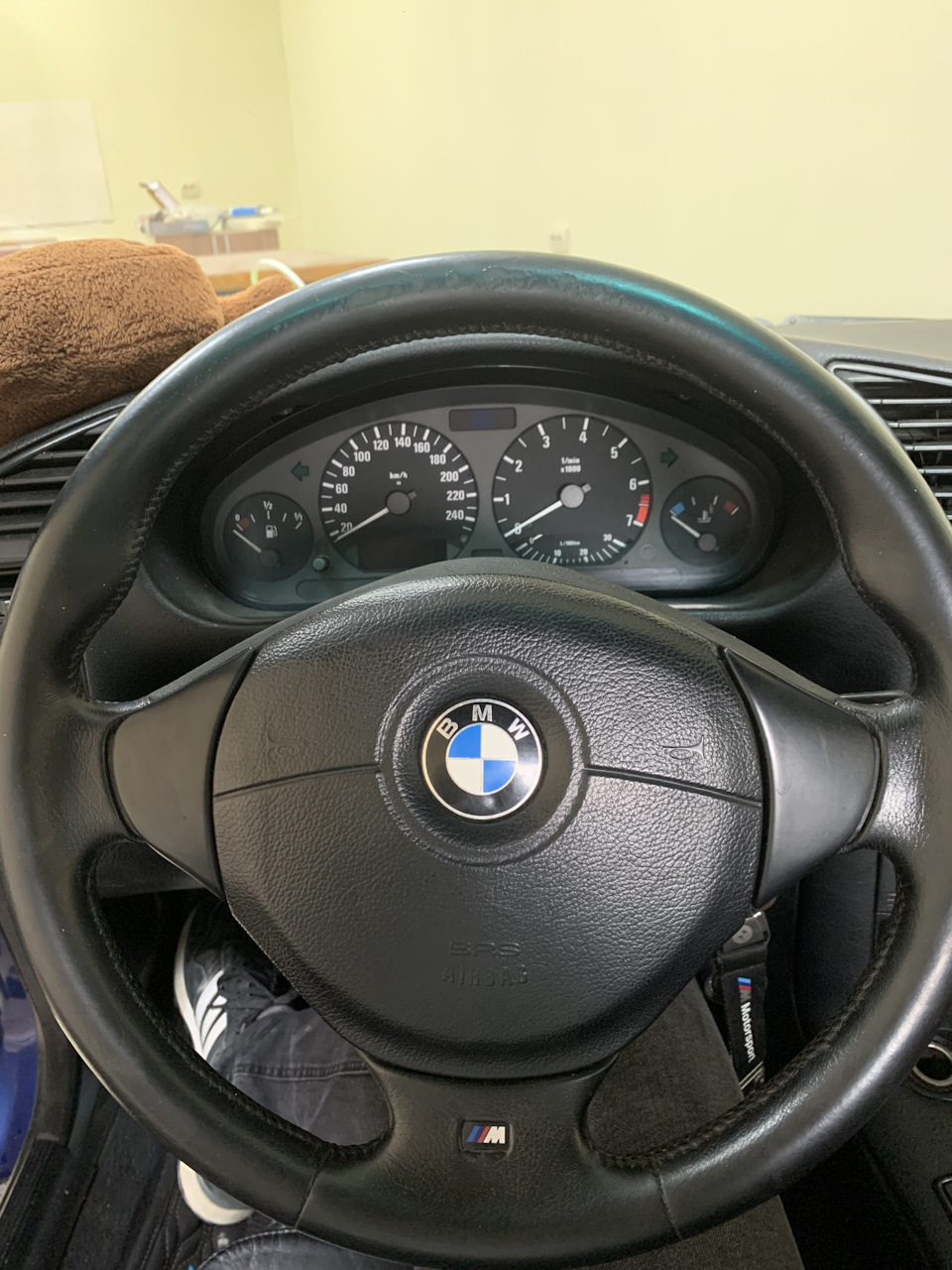 Дерев'яне кермо в e36 1