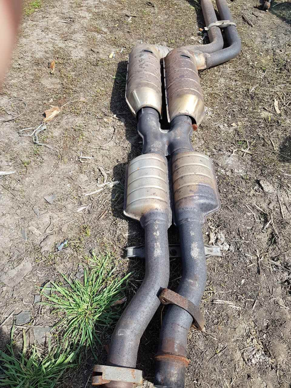 Середня частина вихлопу 2.8 1