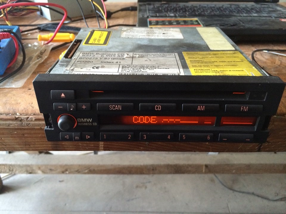 Оригінальна магнітола business cd 43 3