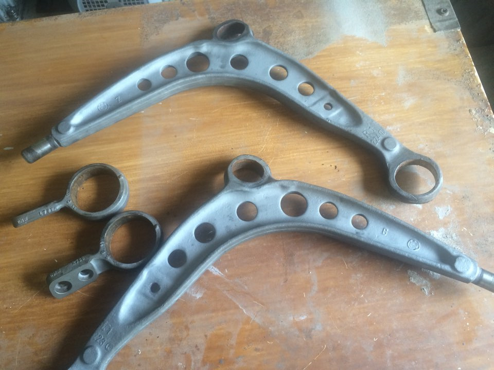 ремонт ходовий (перед) частина 1 Піскоструминка та випресовування старих кульових та Сайлент блоків 4