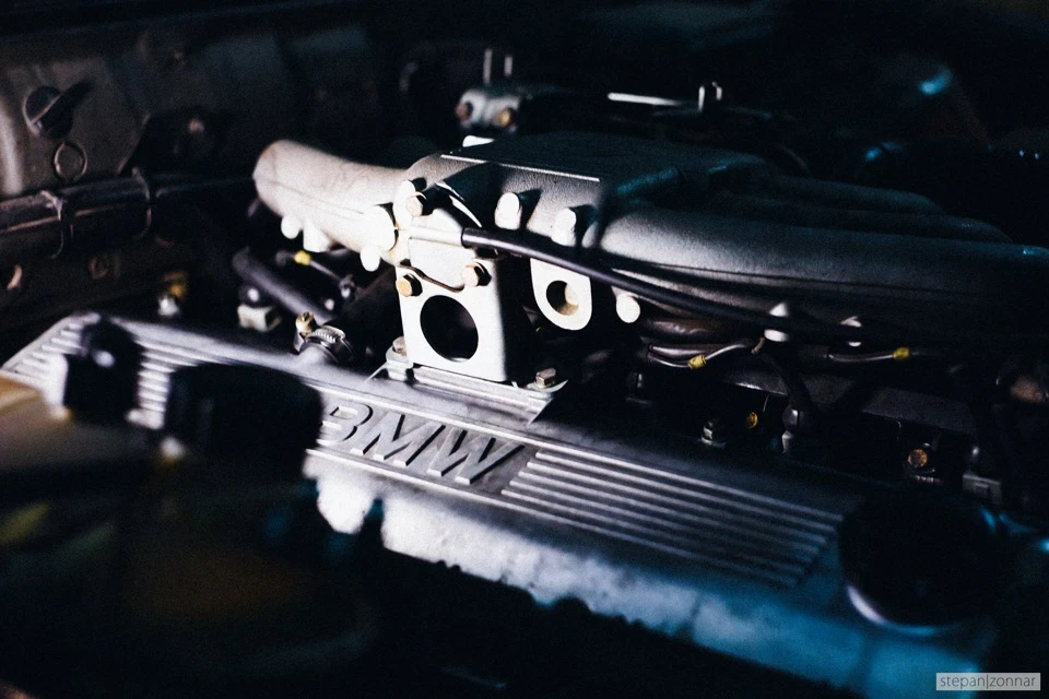 Спокійний сон petrolhead'а, мастило та два типи водіїв.