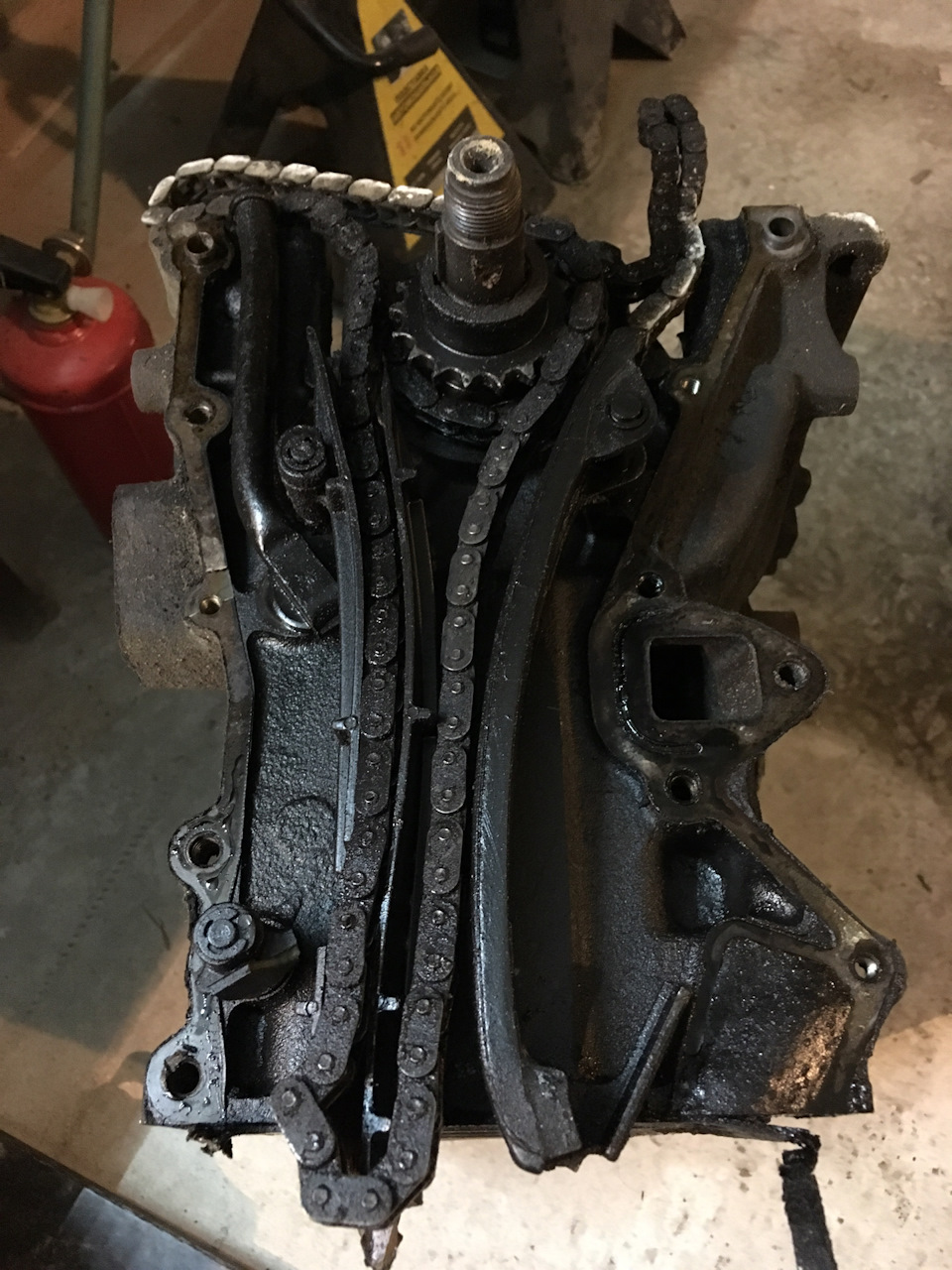Корчувати старий пеньок чи ні?;) M10B18 3