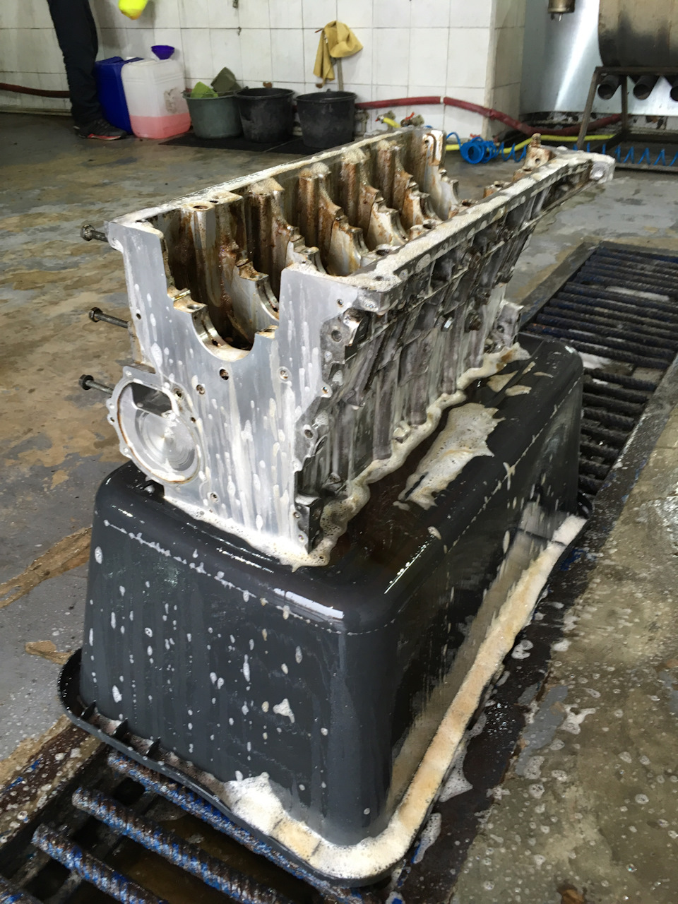 Збираємо блок M52B25. Нові кільця та вкладиші 3
