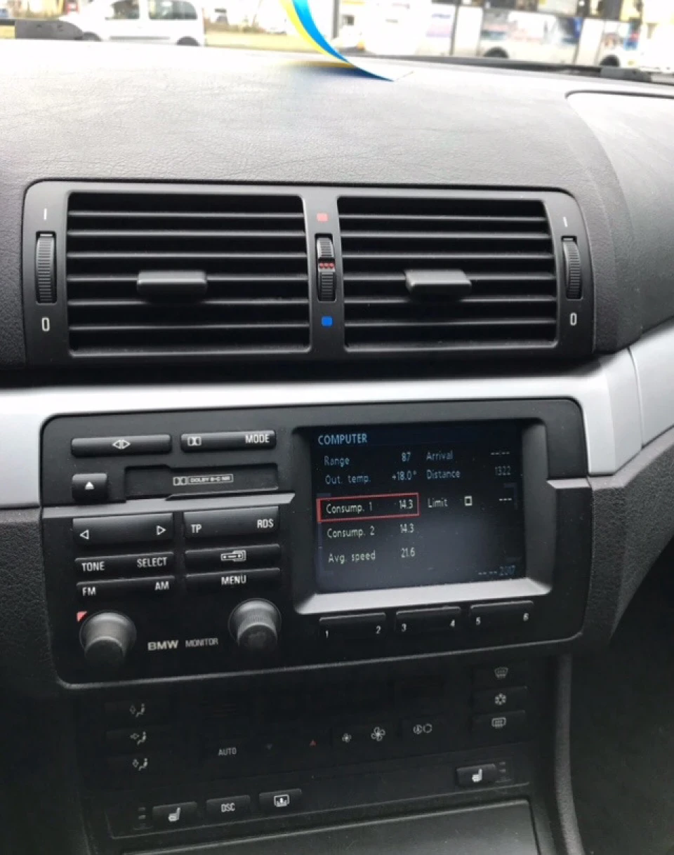 aux або Bluetooth