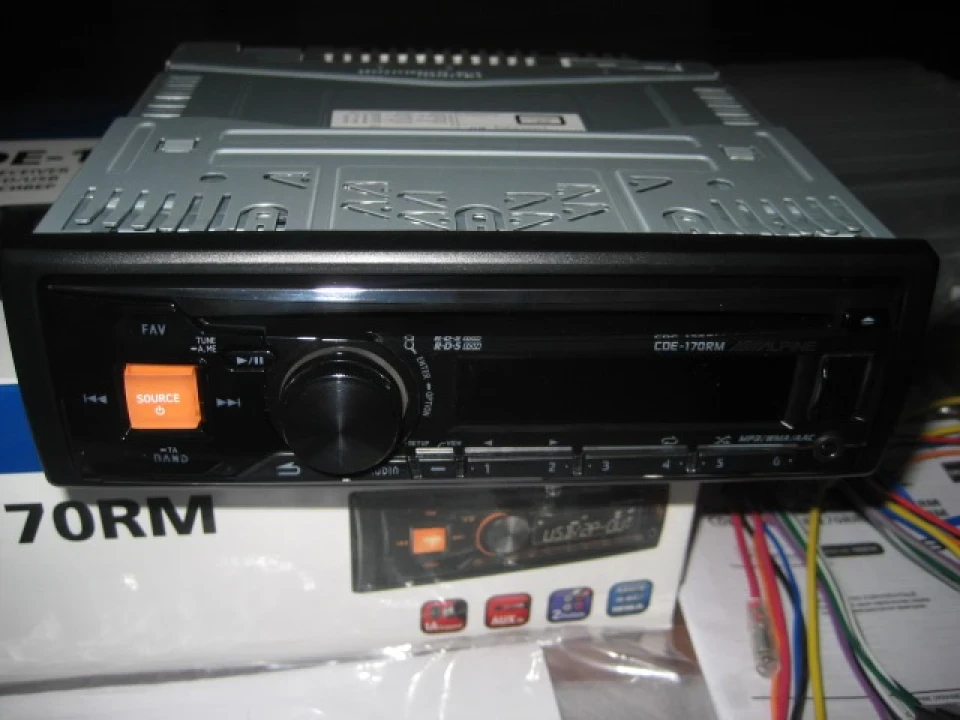 Alpine CDE-170 RM