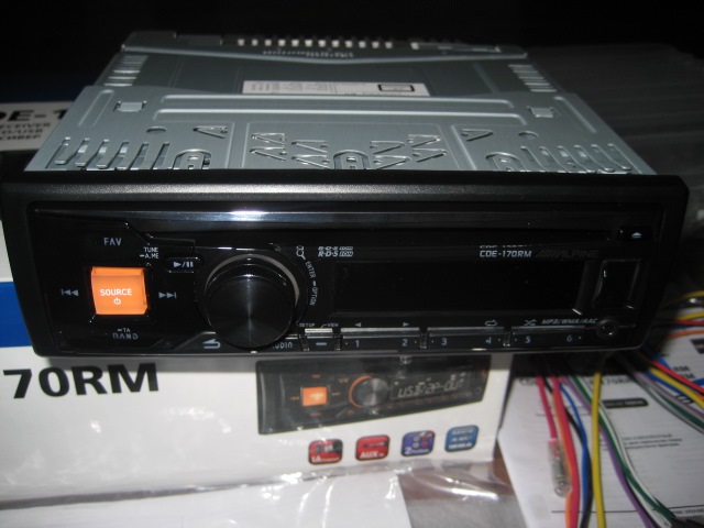 Alpine CDE-170 RM 1