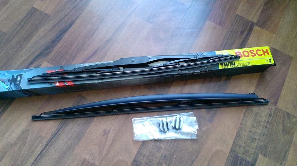 Прикупив двірники Bosch Twin Spoiler та декоративні ковпачки кришки двигуна 1