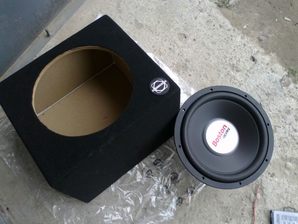 Сабвуфер Boston Acoustics 12 4