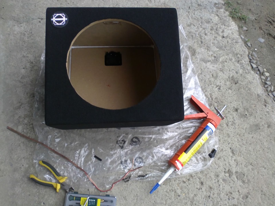 Сабвуфер Boston Acoustics 12 2