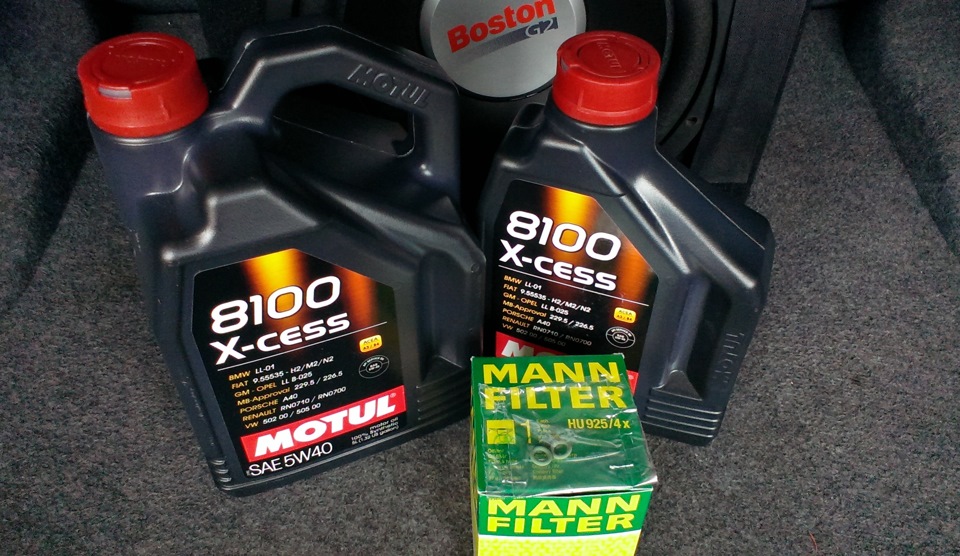 Заміна мастила. Motul 8100 X-cess 5W40 1