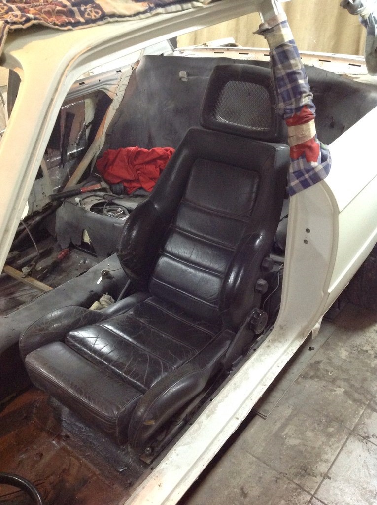 Встановлення сидінь Recaro Sport 2