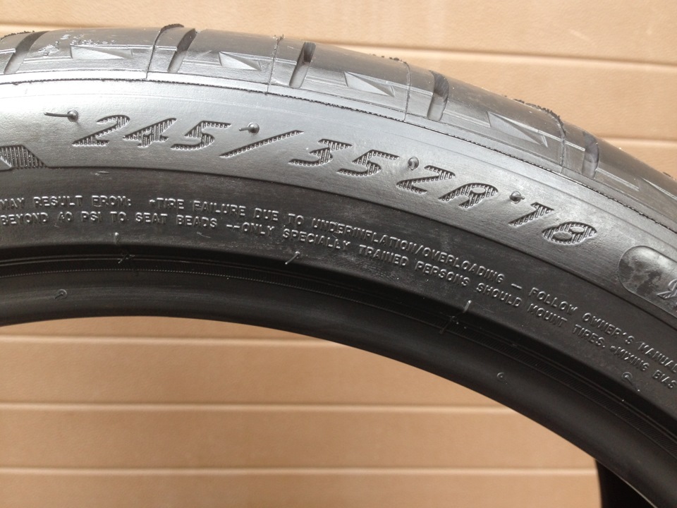 MICHELIN Pilot Sport PS2 245/35R18 92Y 3