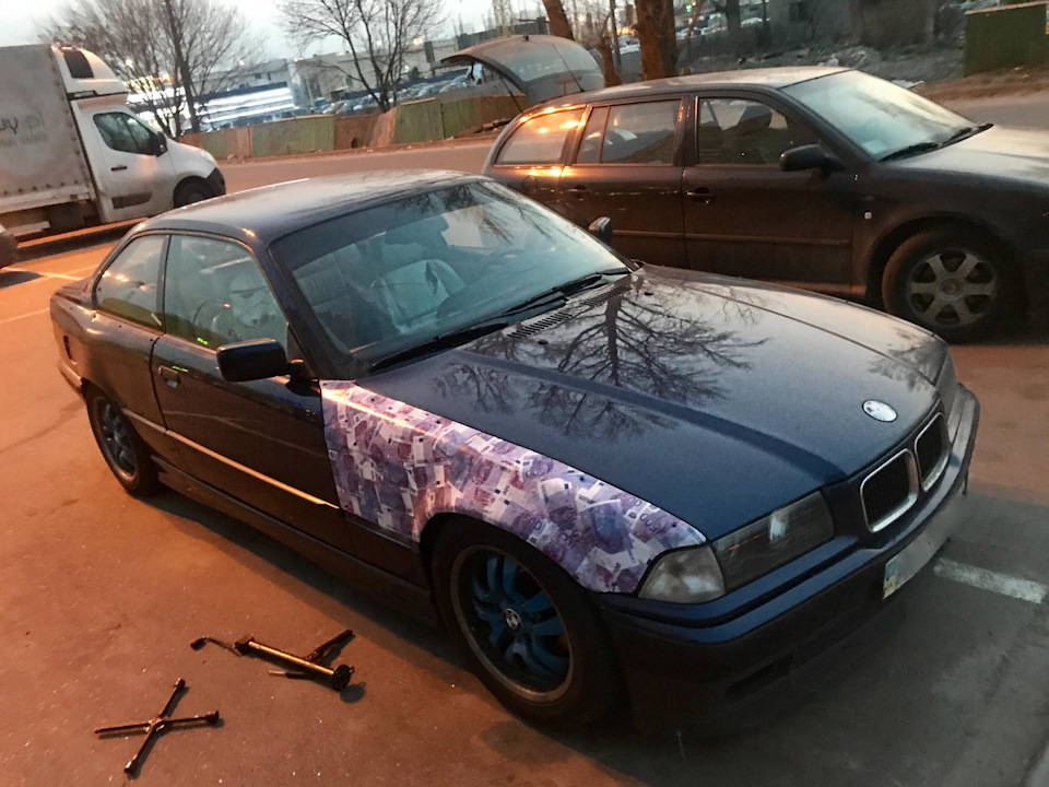 Лампочка під капот, кліпси в багажник, та й Ducktail, BBS RZ. 4