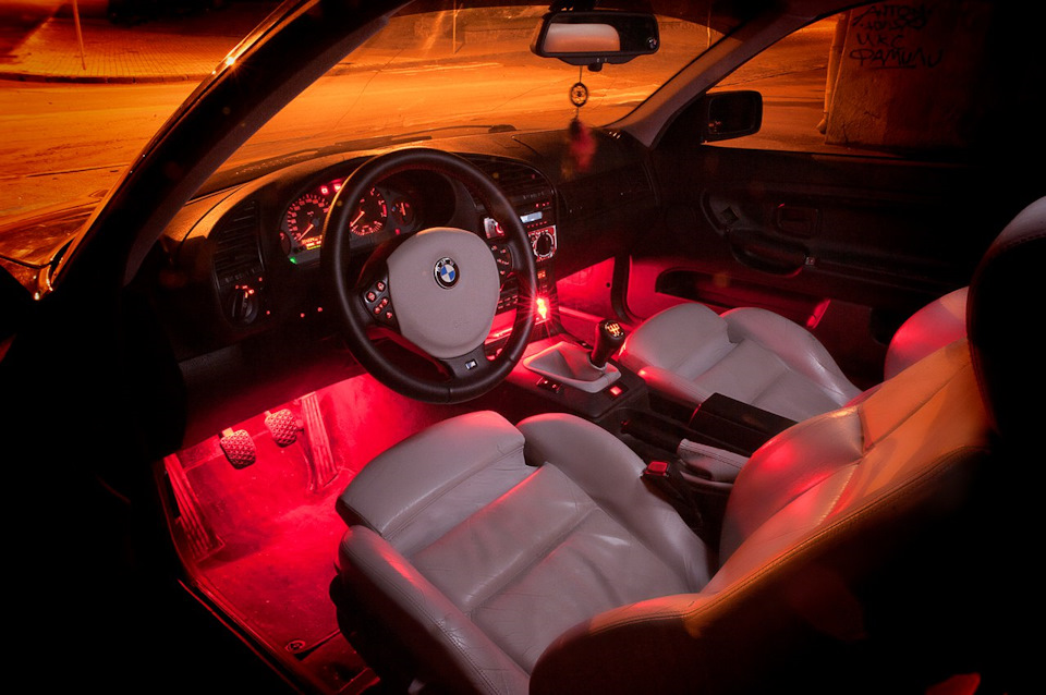 ///M кермо, частина 2. Підключення сигналу та підсвічування. 5