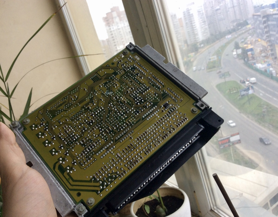 Не завівся. Вирішено питання нерівної роботи, поганого запуску, неробочої приладки. Блок DME. 4