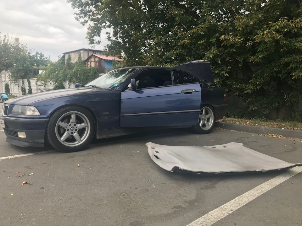 Перетяжка стелі, плафони від Е46 та Е53 з очечницею :D 3