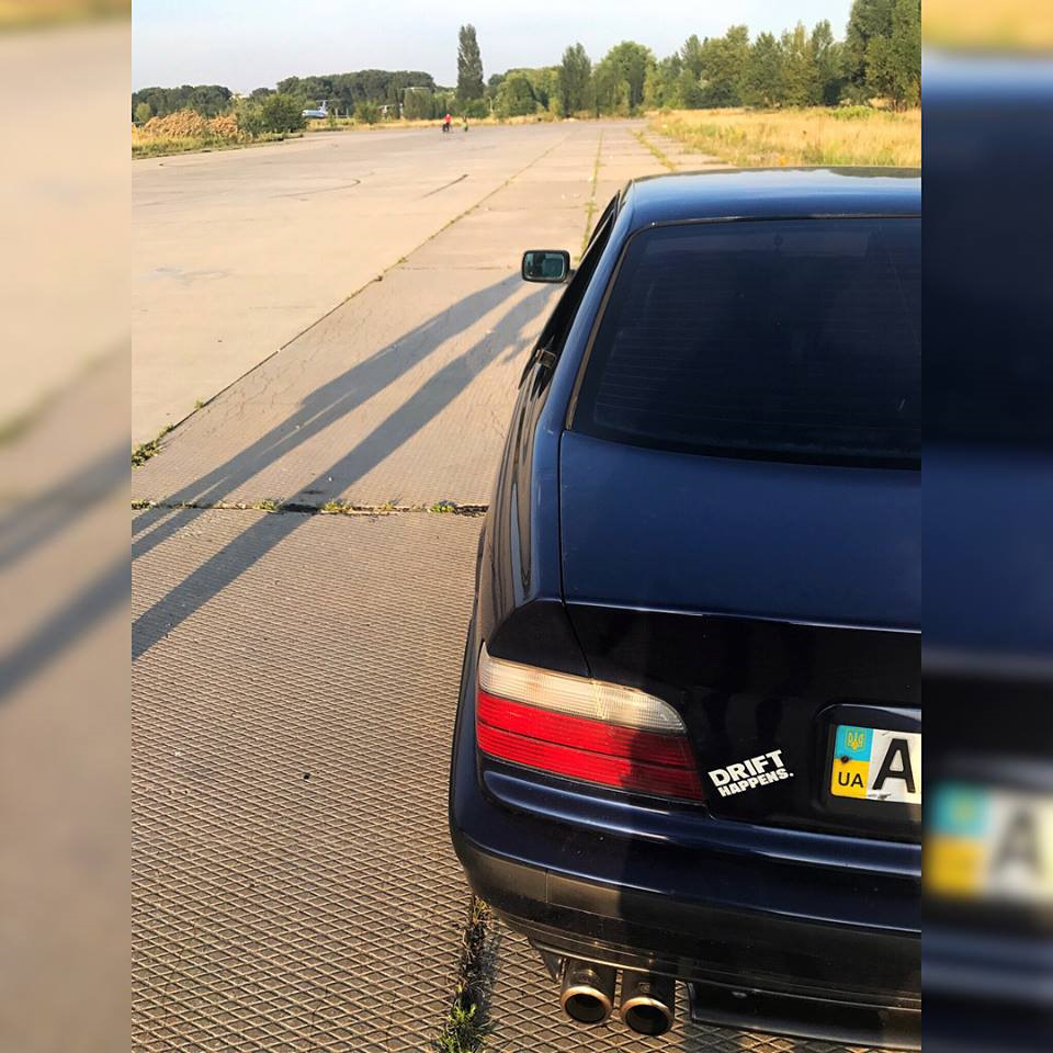 Вібрація при розгоні, під капотом смердить бензином, заїдання троса газу, чищення підсвічування, адсорбер, задні підголівники 2