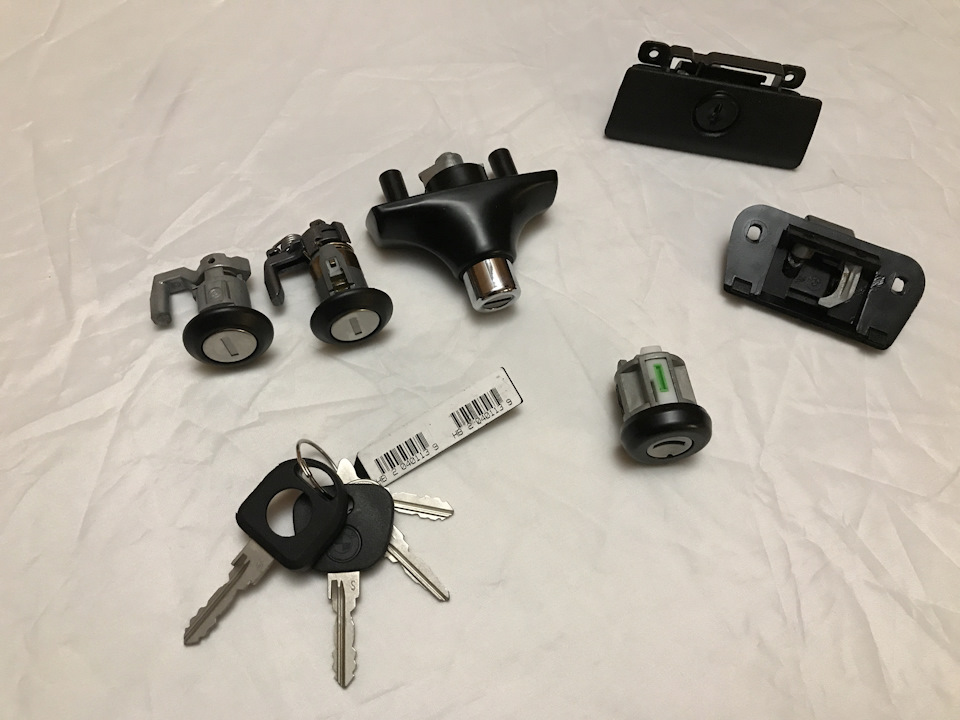 BMW E30 OEM new #1 4
