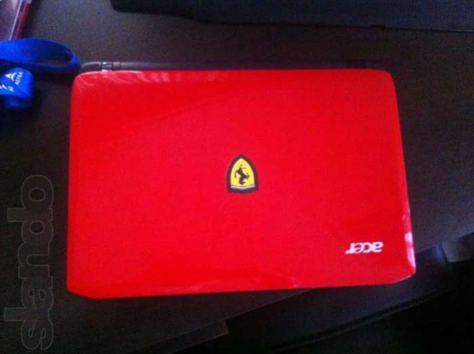 Продам ноутбук Acer Ferrari One 200