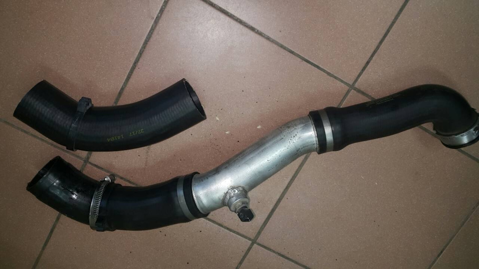 лопнув патрубок наддуву 2