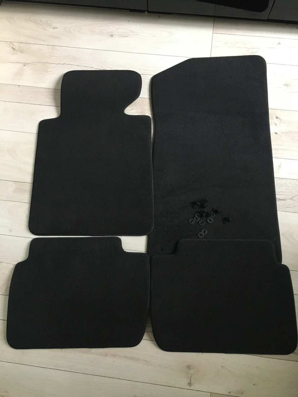 Нові килими Velour ANTRACITE + стан розпірки NEDMotorsport