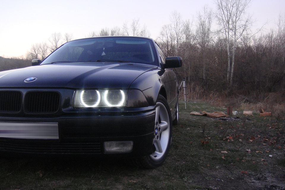 # LED тюнінг фар. Angel eyes, DRL, Hella Black /// 1