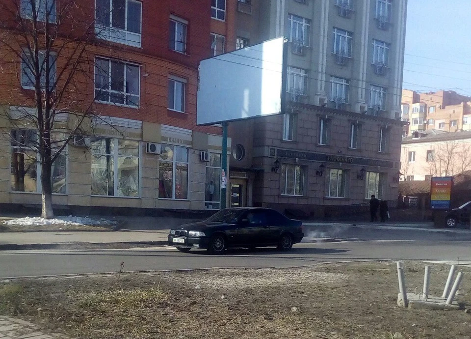 # Життя машини в руках нового власника ///