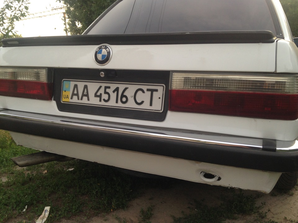 License Plate Filler або підномірна накладка М 5