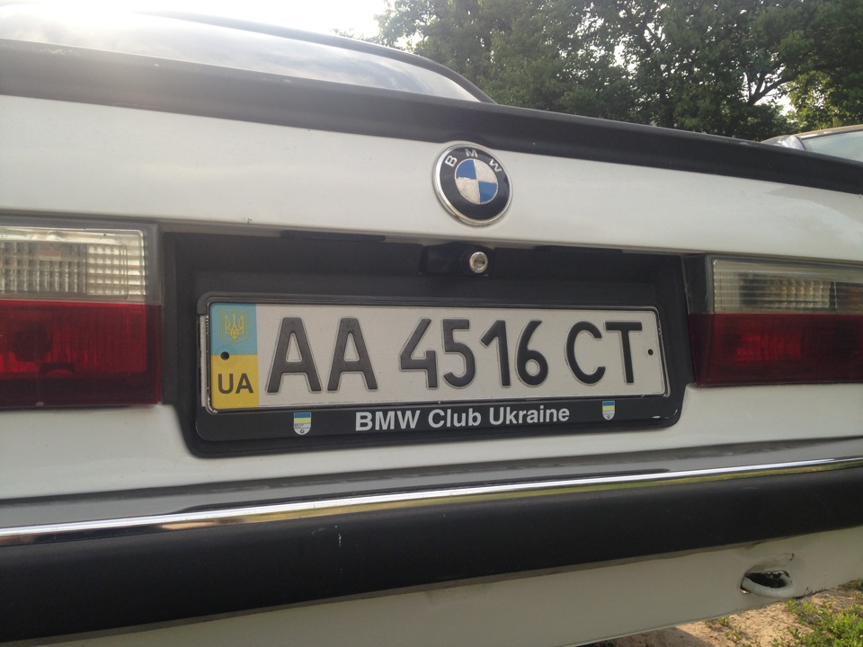 License Plate Filler або підномірна накладка М 4