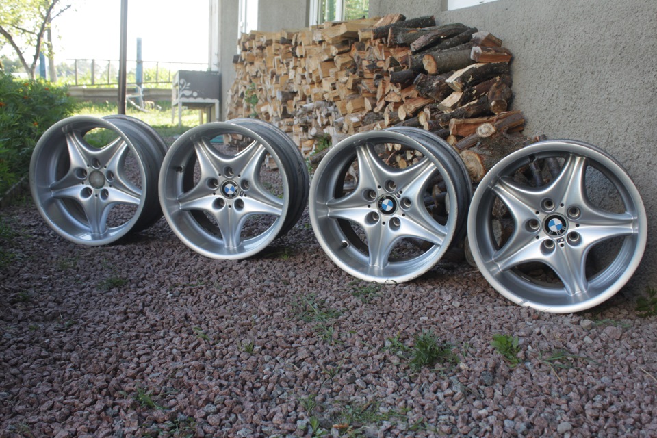 Продам BMW style 40 17x9 et8 1