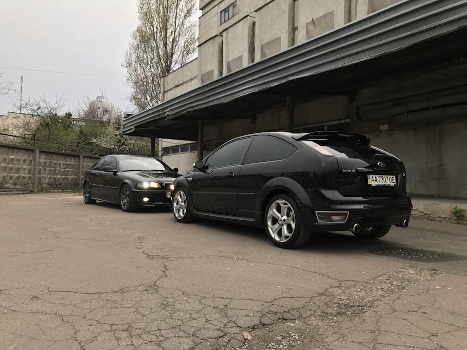 Focus st vs bmw e46 330ci 4