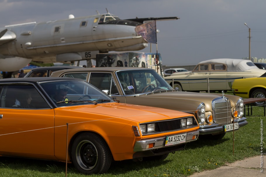 OLD CAR LAND 2016 1