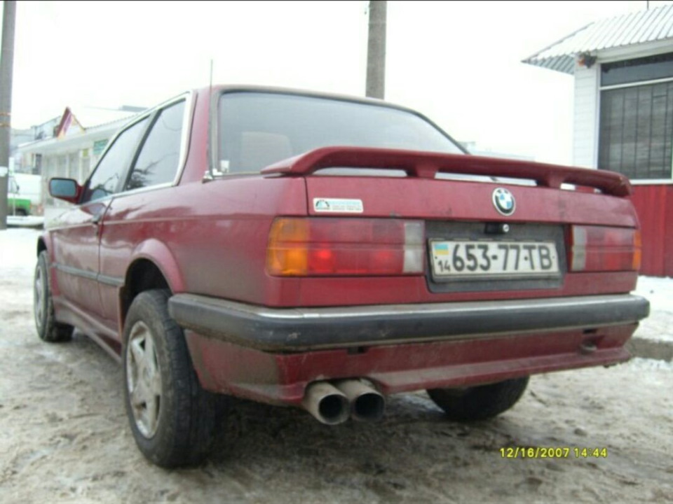 Фото машини десятирічної давності 3