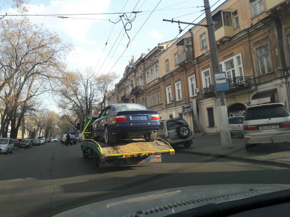 Пофарбовано 2 частини 5
