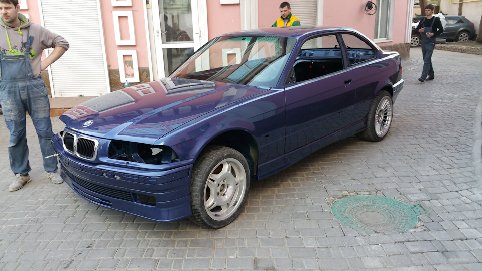 Пофарбовано 2 частини 1
