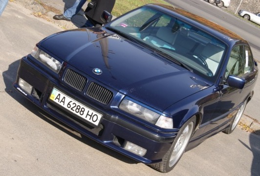 Хижак на слаломі любителів BMW e36 3