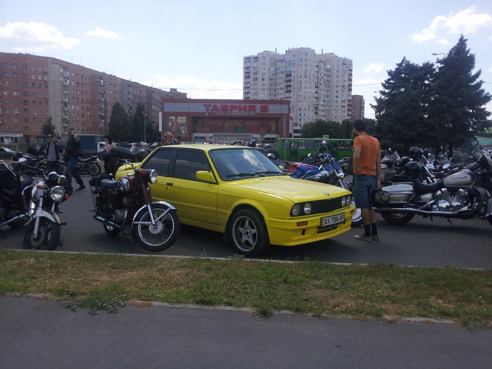 З'їздив з друзями на зліт любителів BMW на Bavaria Motors 2