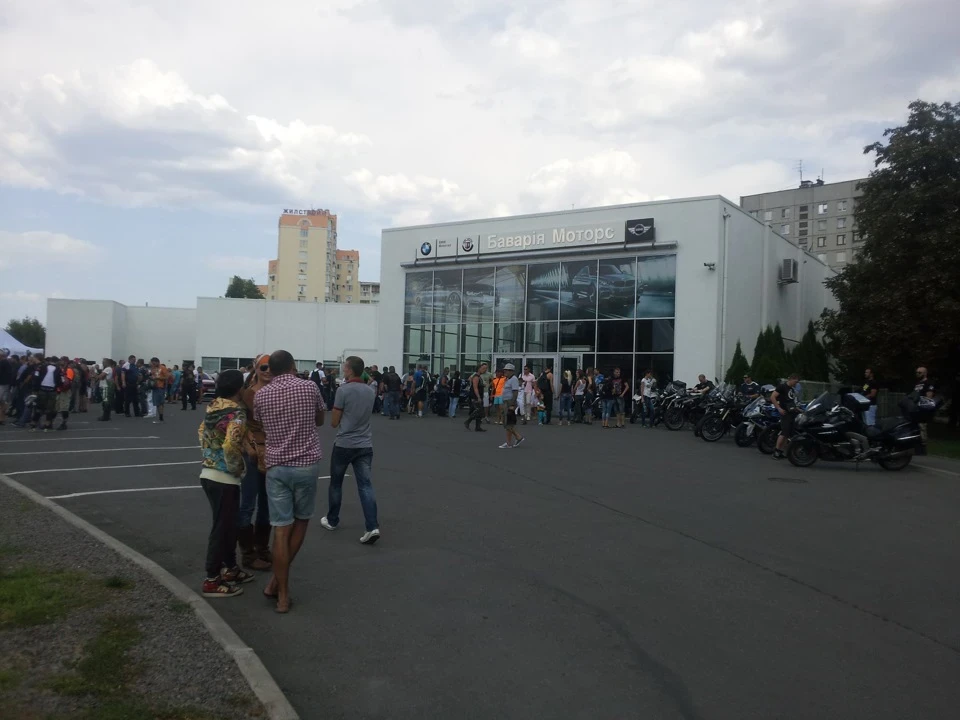 З'їздив з друзями на зліт любителів BMW на Bavaria Motors