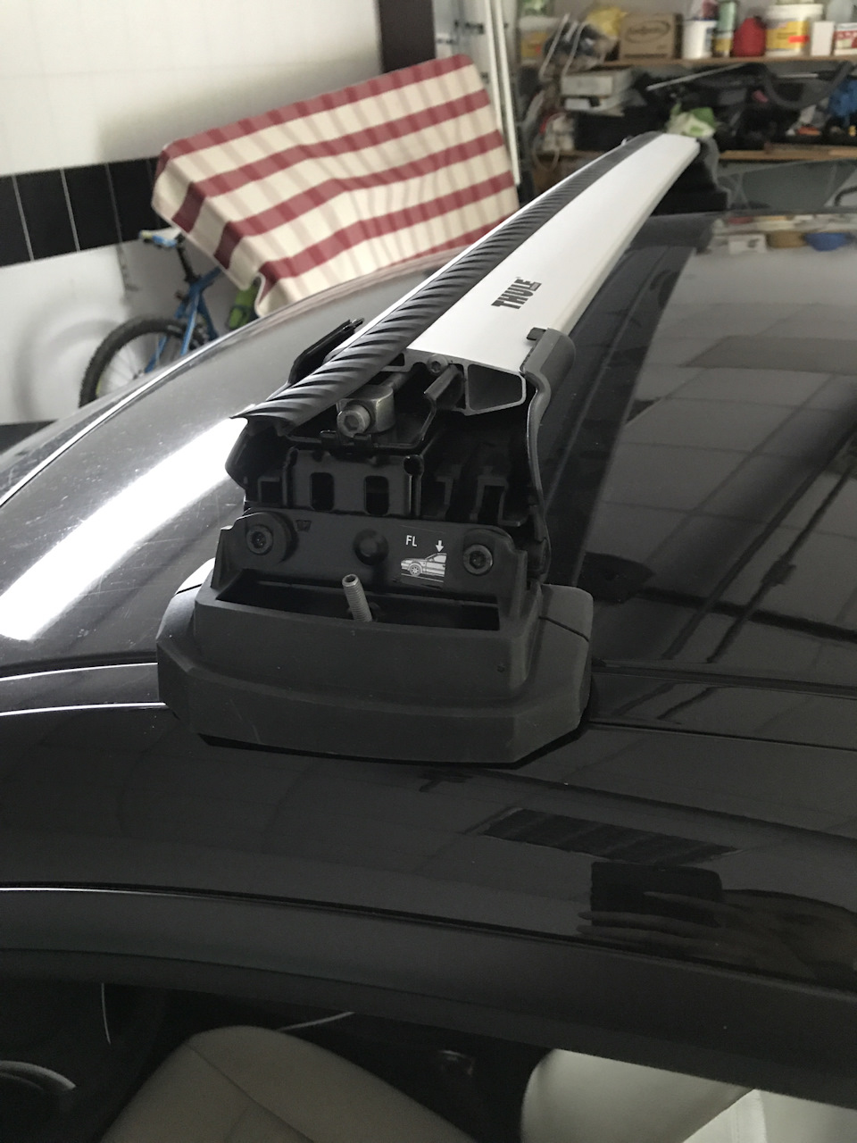 Thule EDGE 9592 + kit 3039 5