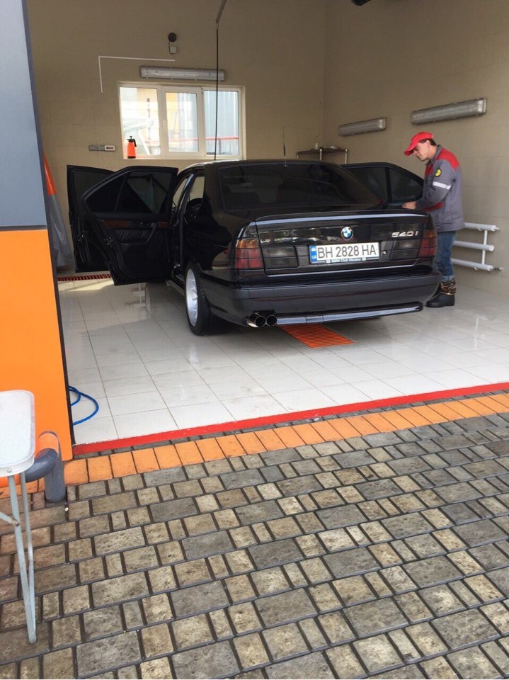 Тепер у моїй BMW сім'ї з'явилася E34 540i 1