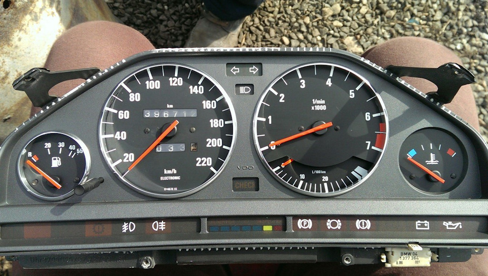 Кільця в панель приладів. 5