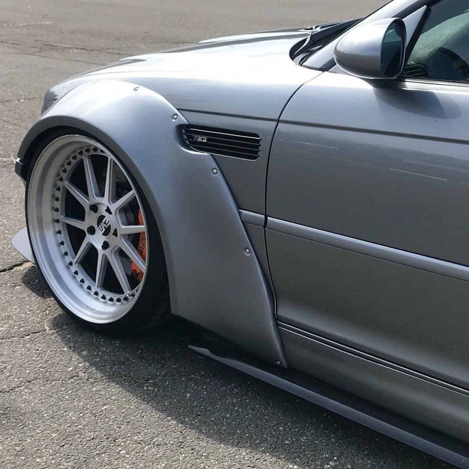 Обважування BMW e46 M3 DTM зі скловолокна 4