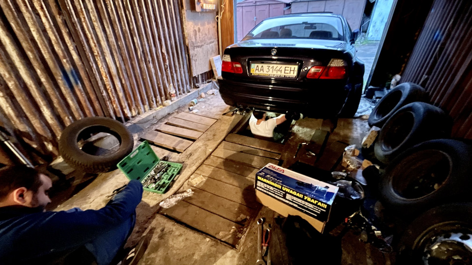 Розвальний важіль і вихлоп. 2