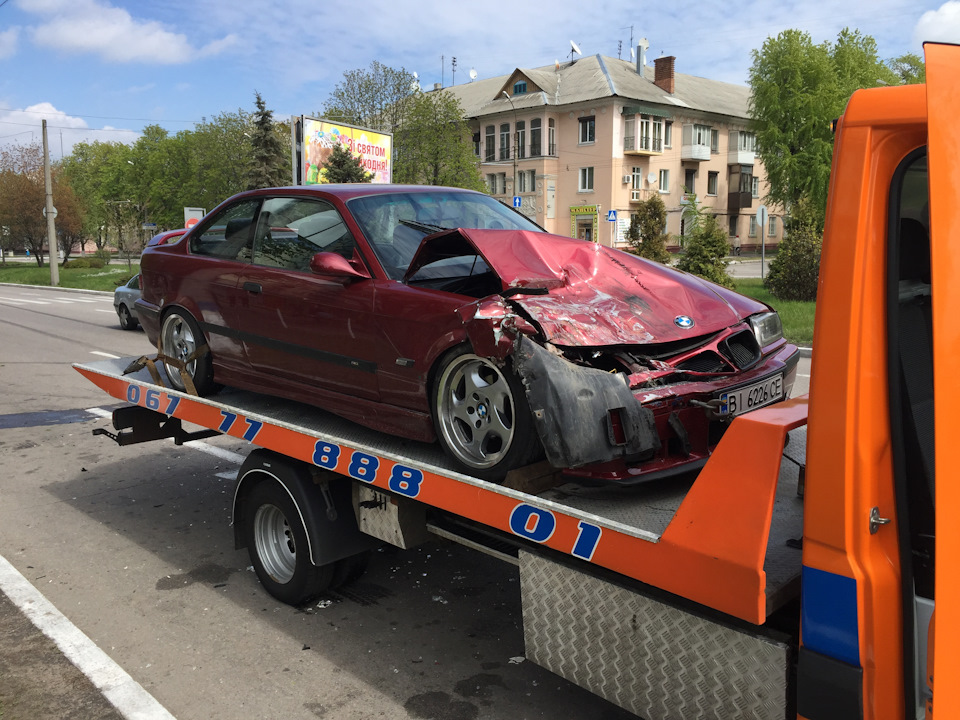 Розбив купешку, потрапив у ДТП. 3